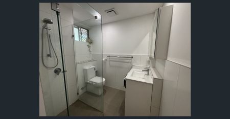 Spacious Two-Bedroom Unit in Convenient Annerley Location - Photo 5