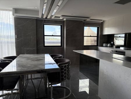 Furnished Stylish Apartment in the Heart of Gerringong - Photo 3