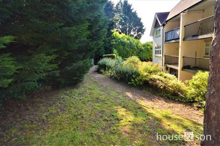 2 bedroom ground floor flat to rent - Photo 2