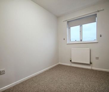 2 bedroom semi-detached house to rent - Photo 4