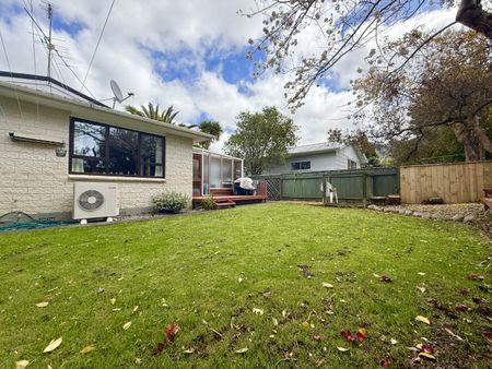 3-Bedroom Home in Totara Park - Photo 3