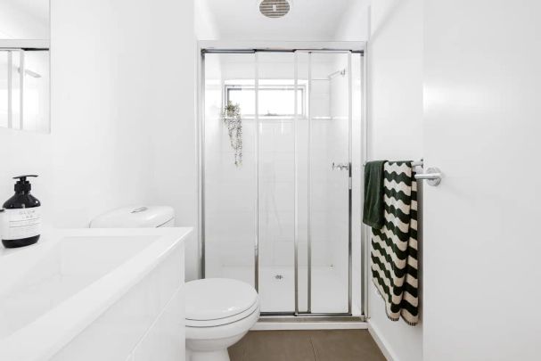 “Modern Parkside Living in the Heart of Maidstone” - Photo 1