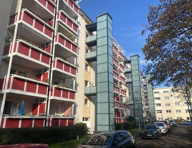 Moderne 3-Zimmerwohnung mit Balkon unmit ... - Foto 1