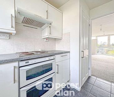 Plas-y-coed, Lake Road East, Lakeside, Cardiff, CF23 - Photo 6