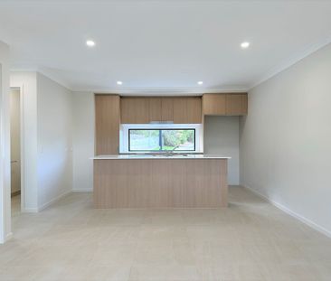 Spacious, airy and bright home. - Photo 1