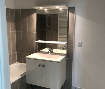 Location Appartement 3 pièces 64m² - Photo 2