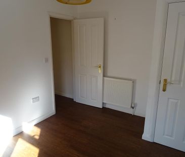 Available 1 Bed Flat - Photo 5