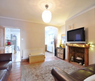 3 bedroom semi-detached house to rent - Photo 2