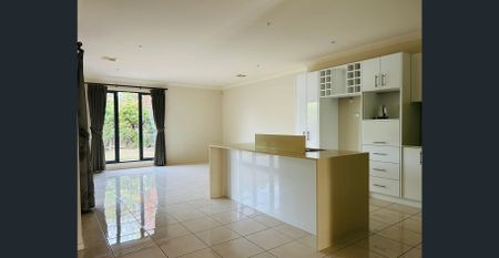 Family Home In Prime Location - Photo 4