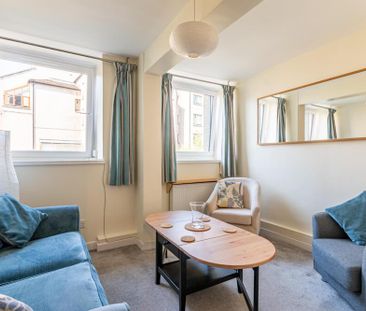 1 bedroom duplex to rent - Photo 2