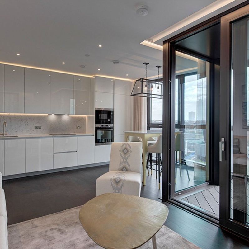 Charles Clowes Walk, London, SW11 - Photo 1