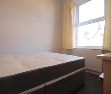 4 bedroom maisonette to rent - Photo 6