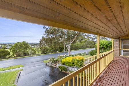 30 Wandana Drive, Wandana Heights - Photo 2