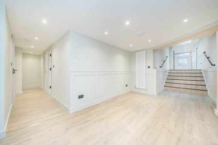 Gloucester Road, London, W3 - Photo 5