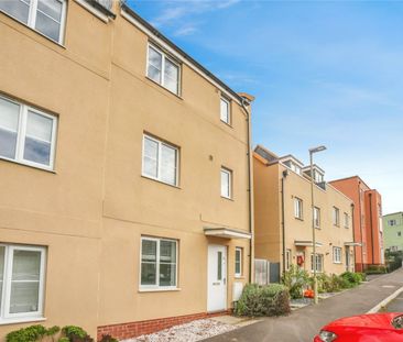 Fairford Road, - Photo 2