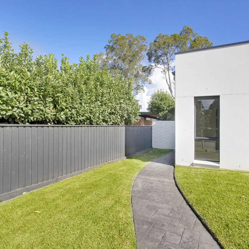 11A Lockwood Avenue, - Photo 1