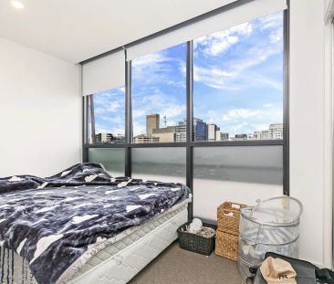 GREAT LOCATION WITH STYLISH, MODERN AND FURNISHED APARTMENT IN EXCE... - Photo 3