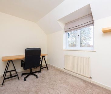 3 bedroom semi-detached house to rent - Photo 6