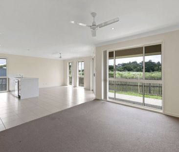 1/8 Greenwood Drive, Glenella QLD 4740 - House For Rent | Domain - Photo 1