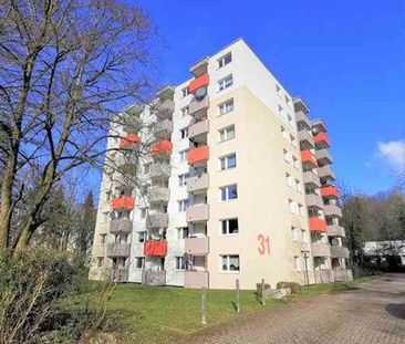 Gemütliche 2-Zi.-Whg. mit offener Küche, modernem Bad und Balkon - Photo 1