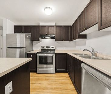For Lease - 214 Anyolite Private, Barrhaven, Ontario - Photo 1