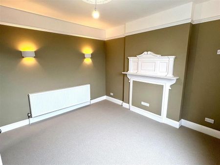 2 bedroom maisonette to rent - Photo 4