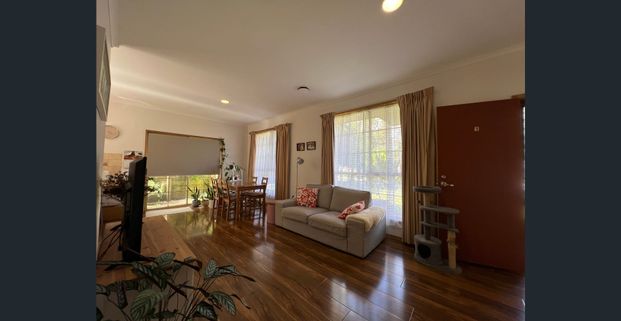 Location! Location! Don't Miss Out ! - Photo 1