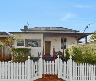 Charming Victorian-Inspired Cottage in Prime Mitcham Location - Photo 1