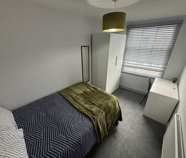 10 Bed Student Accommodation - Photo 5