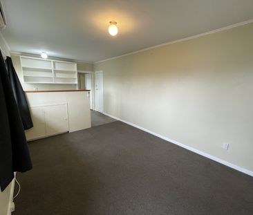 Cozy 1-Bedroom Flat in Melrose - Photo 1