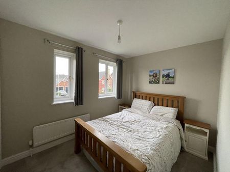 4 bedroom detached house to rent - Photo 4