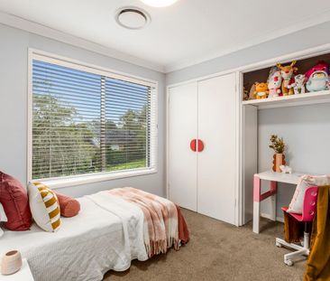 42 Silver Crescent, Westleigh NSW 2120 - House For Rent | Domain - Photo 6