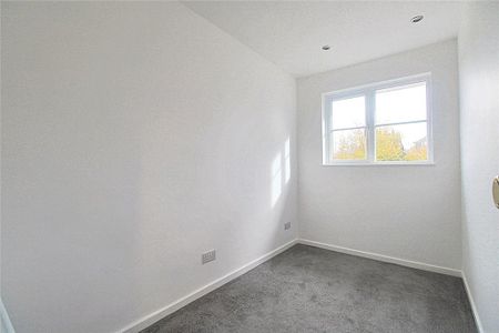 2 bedroom maisonette to rent - Photo 2