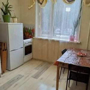 Oferim spre inchiriere garsoniera in zona 1 mai - Fotografie 2