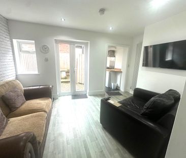 32, St Pauls Square, Preston - Photo 6
