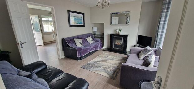 5 Upper Heathmount (TERM TIME), Portstewart, BT55 7AR - Photo 1