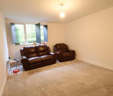3 bedroom semi-detached house to rent - Photo 6