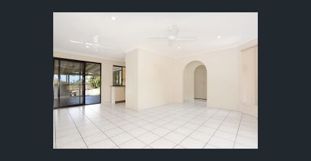 Charming Family Home in the Heart of Helensvale - Photo 3