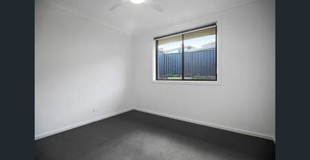 Immaculate Family Home - Photo 2