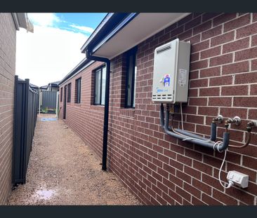 27 Kingia Street, Cobblebank, Vic 3338 - Photo 3