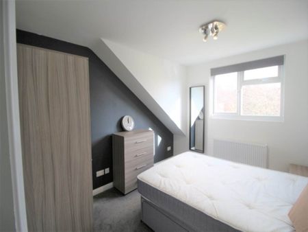 Stanhope Drive (room 5), Horsforth, Leeds - Photo 4