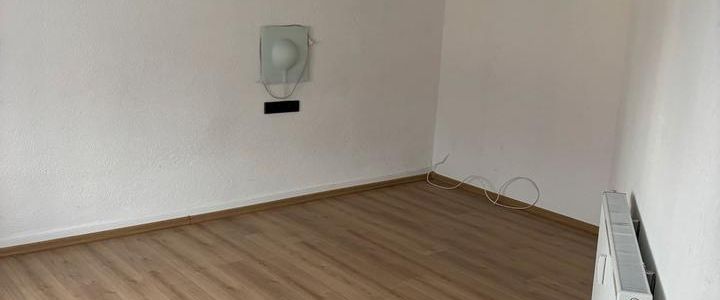 Wohnung 1,5 Zimmer Einbauküche Waschmaschine - Foto 1