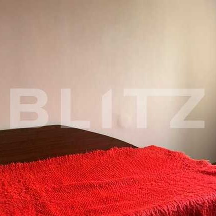 Apartament cu 2 camere, decomandat, 56 mp, balcon, zona strazii Tasnad - Photo 1