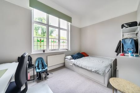 3 bedroom flat to rent - Photo 4