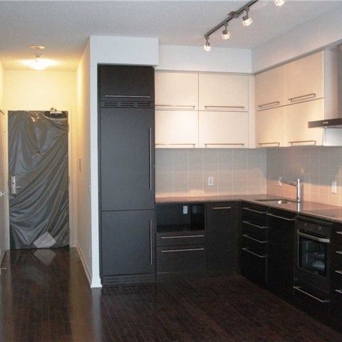 For Lease - 770 Bay Street Unit# 1411, Toronto, Ontario - Photo 1