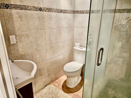 For Lease - 3366 Covent Crescent, Mississauga, Ontario - Photo 4