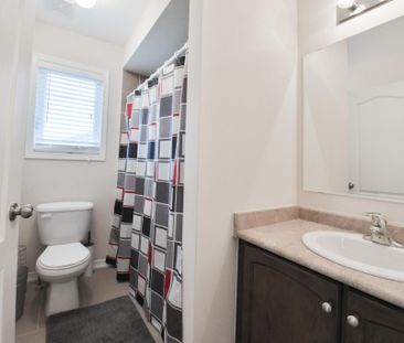 For Lease - 54 Long Street, Bradford West Gwillimbury, Ontario - Photo 5