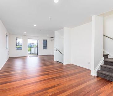 Concrete/Masonry DGZ Townhouse with City Views - Photo 2