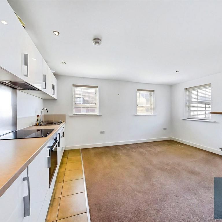 2 bedroom townhouse to rent - Photo 1