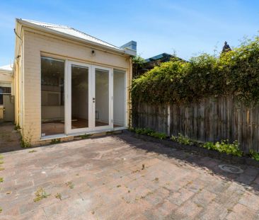 13 Dinsdale Street, Albert Park. - Photo 3